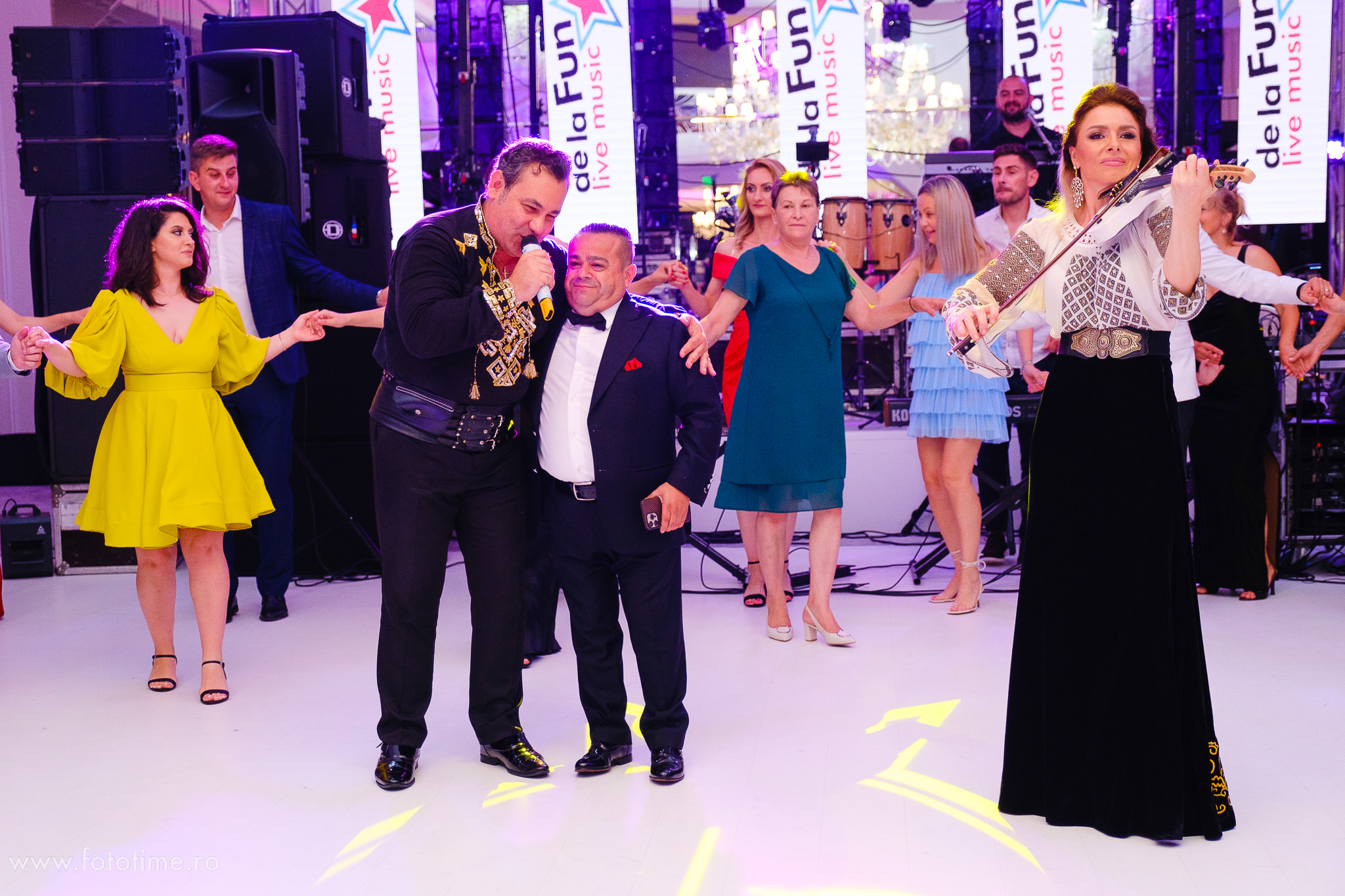 Adrian Minune si Ionut Dolanescu canta la Nunta Anului in Slatina - FotoTime