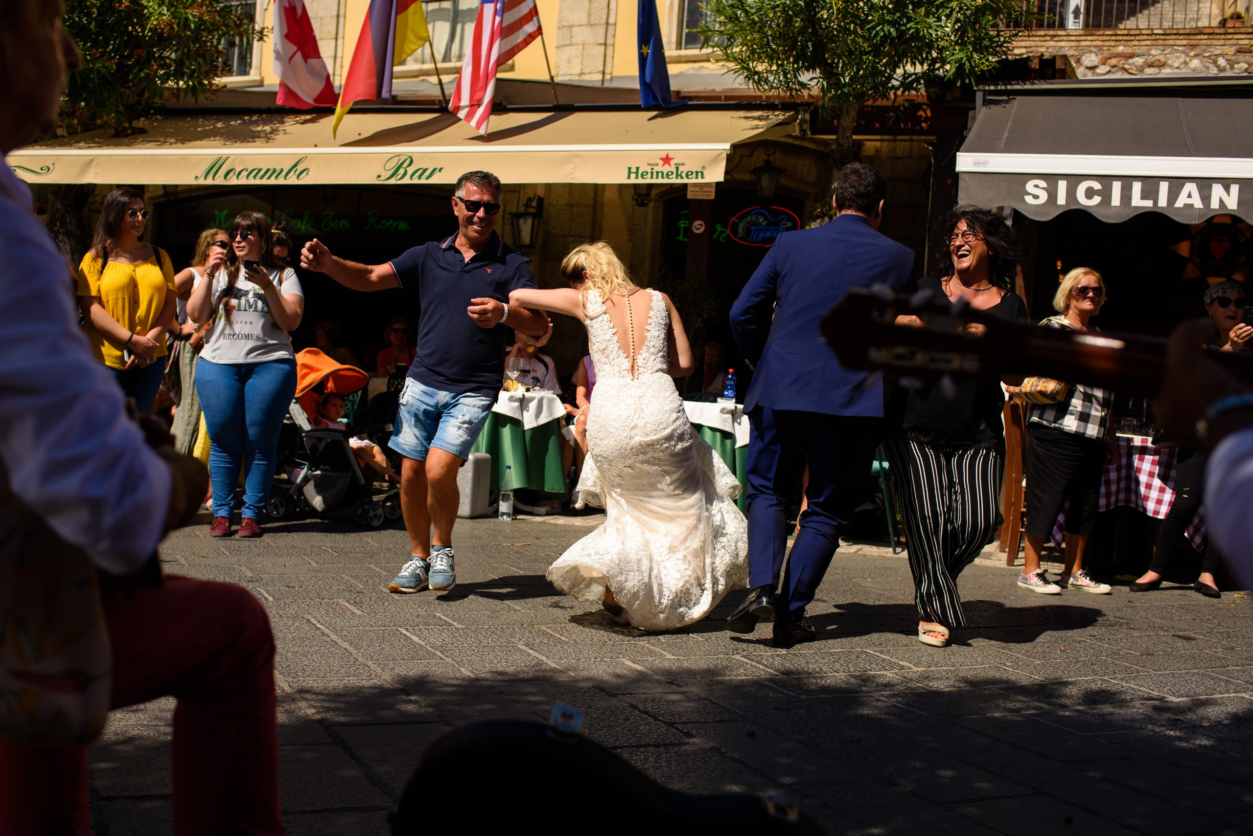 Sedinta Foto Trash the Dress in Taormina, Italia - FotoTime