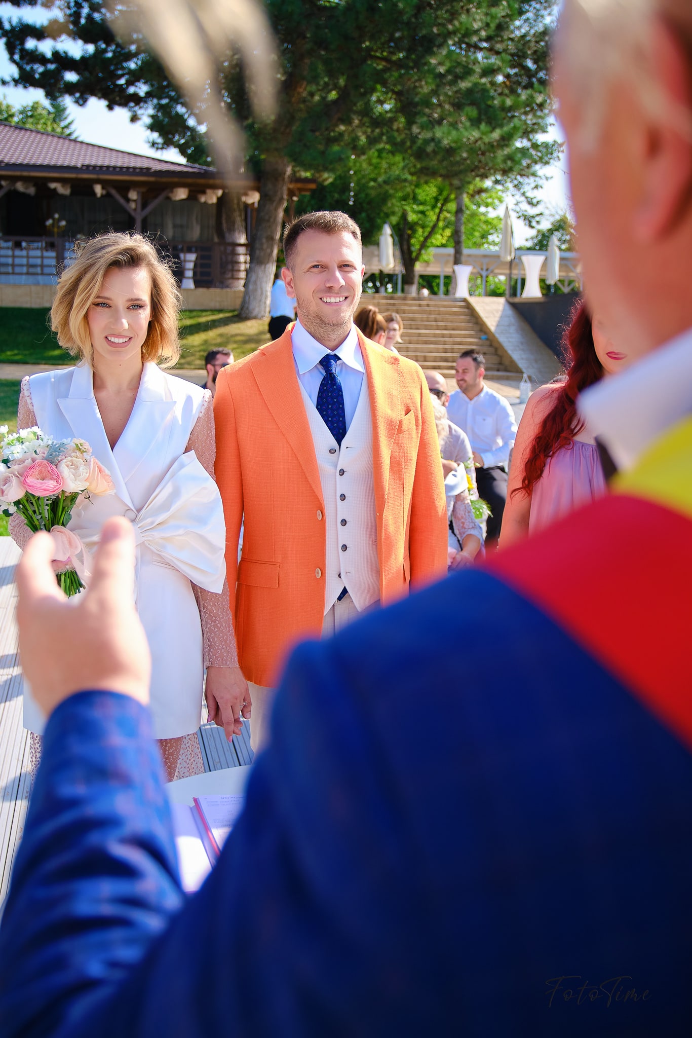 Fotografii Cununie Civila in Aer Liber la Bokaa Buftea - FotoTime