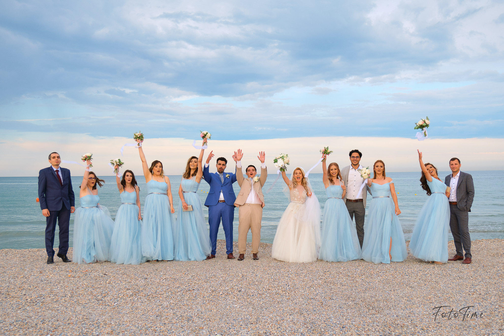 Sedinta foto in ziua nuntii pe plaja EGO Mamaia - FotoTime