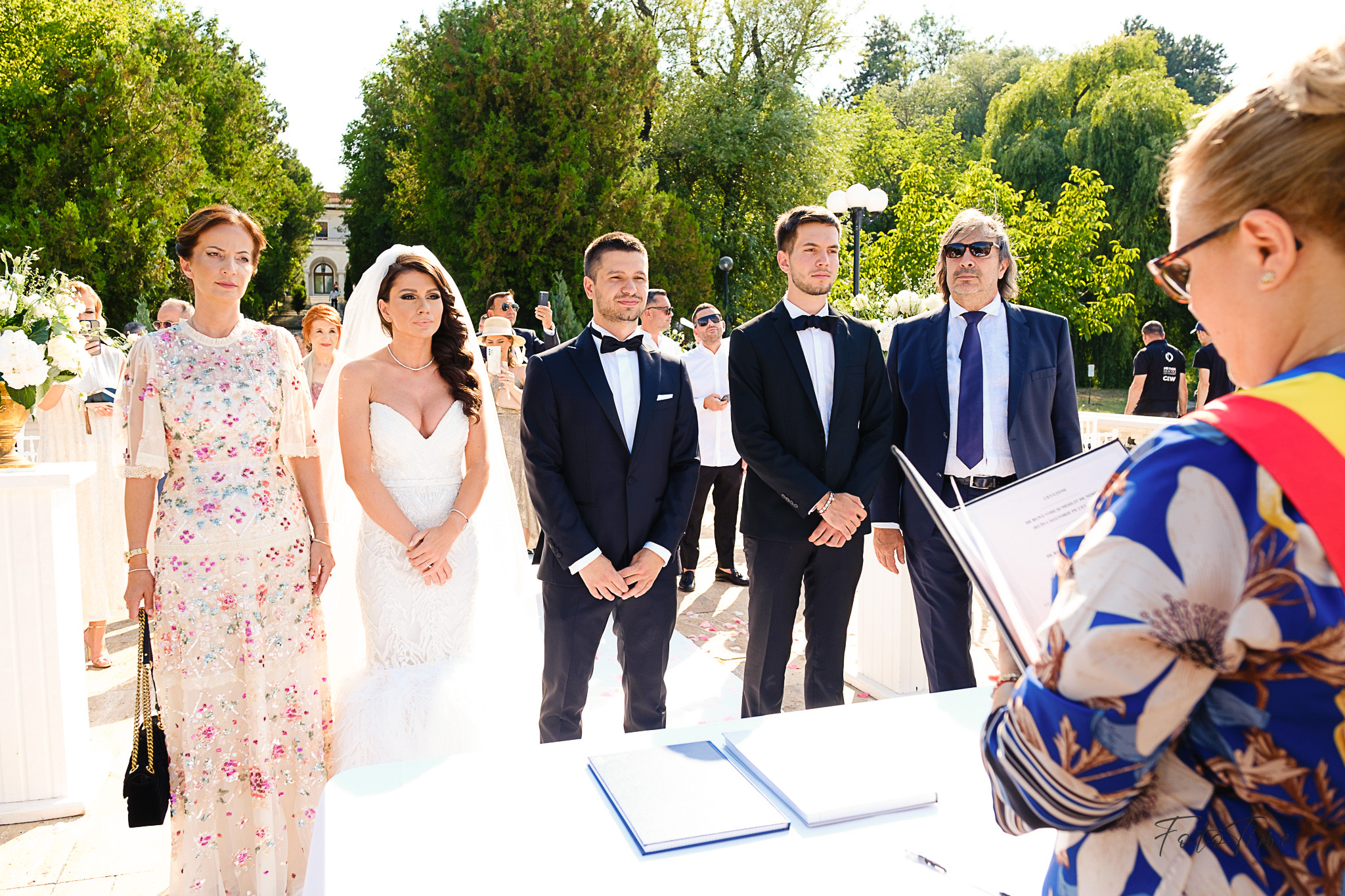 Fotografii Cununie civila in aer liber la Palatul Snagov - FotoTime