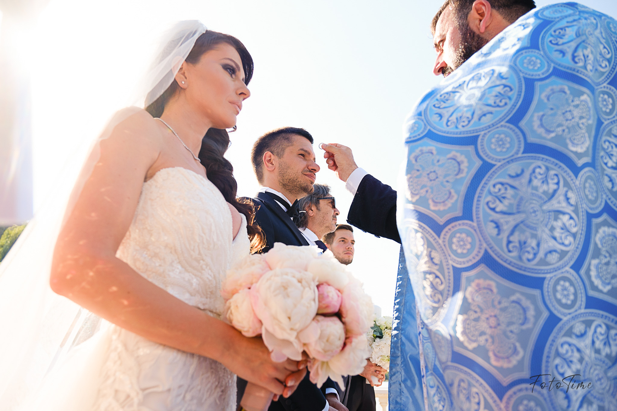 Fotografii Cununie religioasa in aer liber la Palatul Snagov - FotoTime