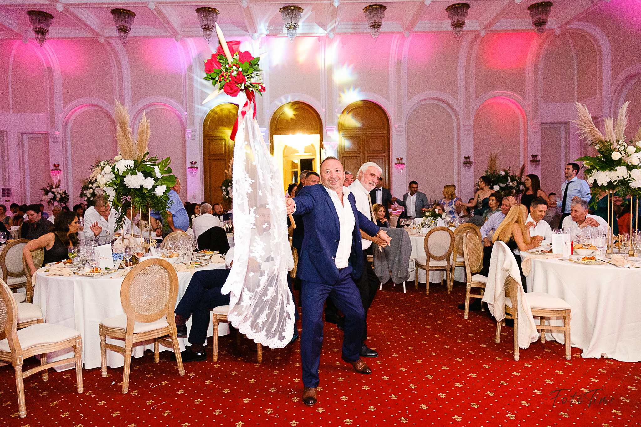 Petrecere de nunta machedoneasca la Palatul Snagov cu formatia Pindu - FotoTime