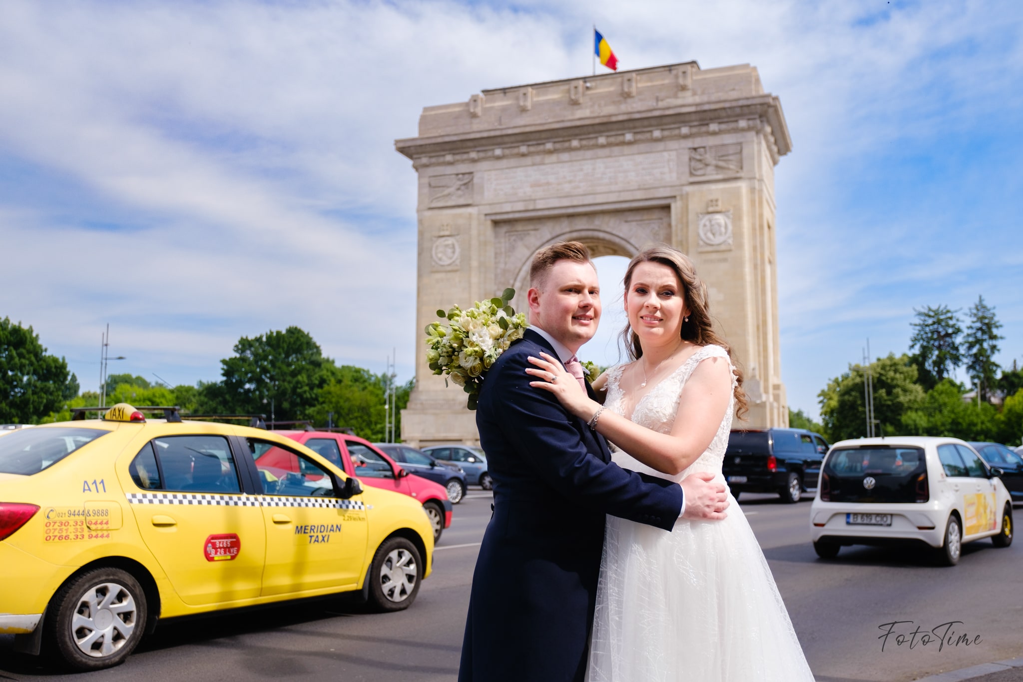 Fotografii Nuntă Româno-Engleză la Royal Hall in București - FotoTime