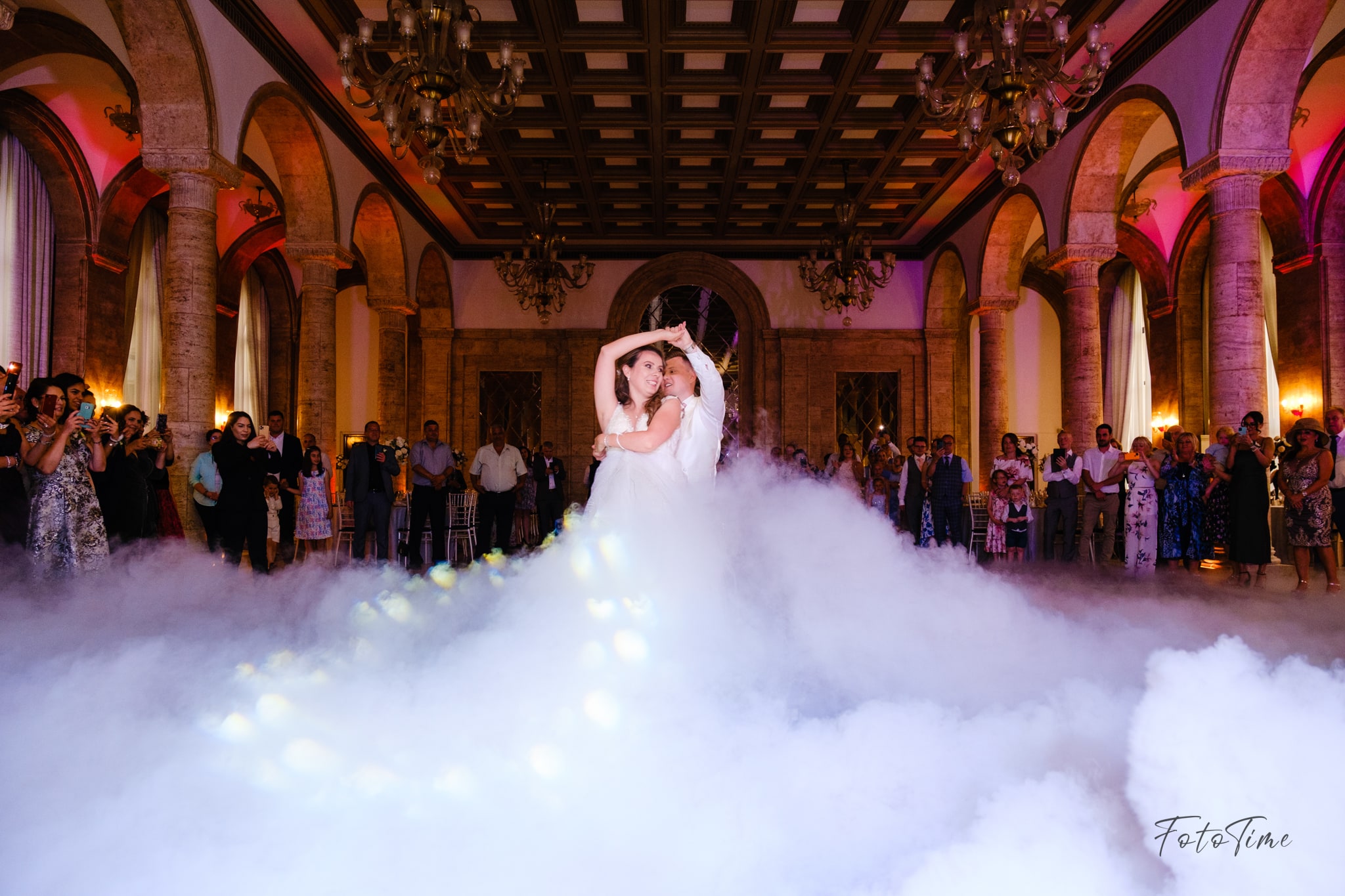 Fotografii Dansul Mirilor la Royal Hall Bucuresti - FotoTime