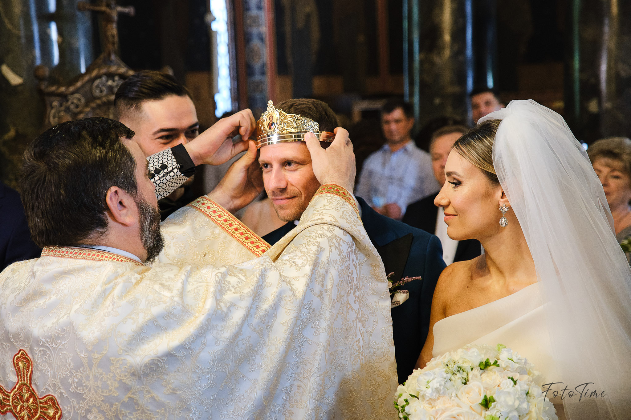 Fotografii Nunta Bucuresti - Cununie religioasa - FotoTime