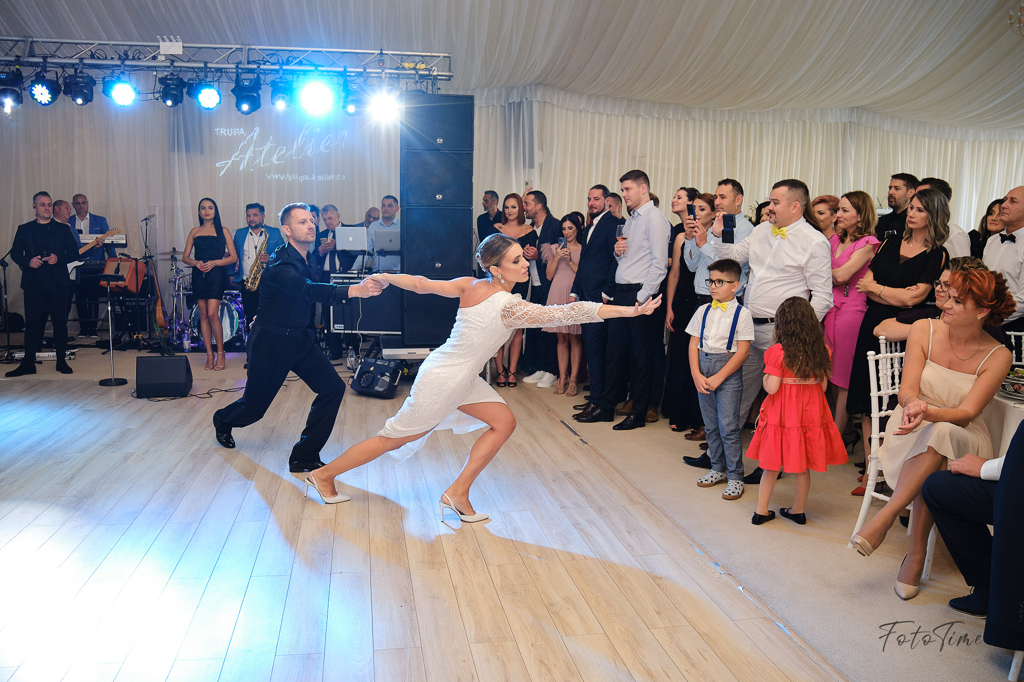 Fotografii Dansul mirilor la Bokaa Buftea - FotoTime