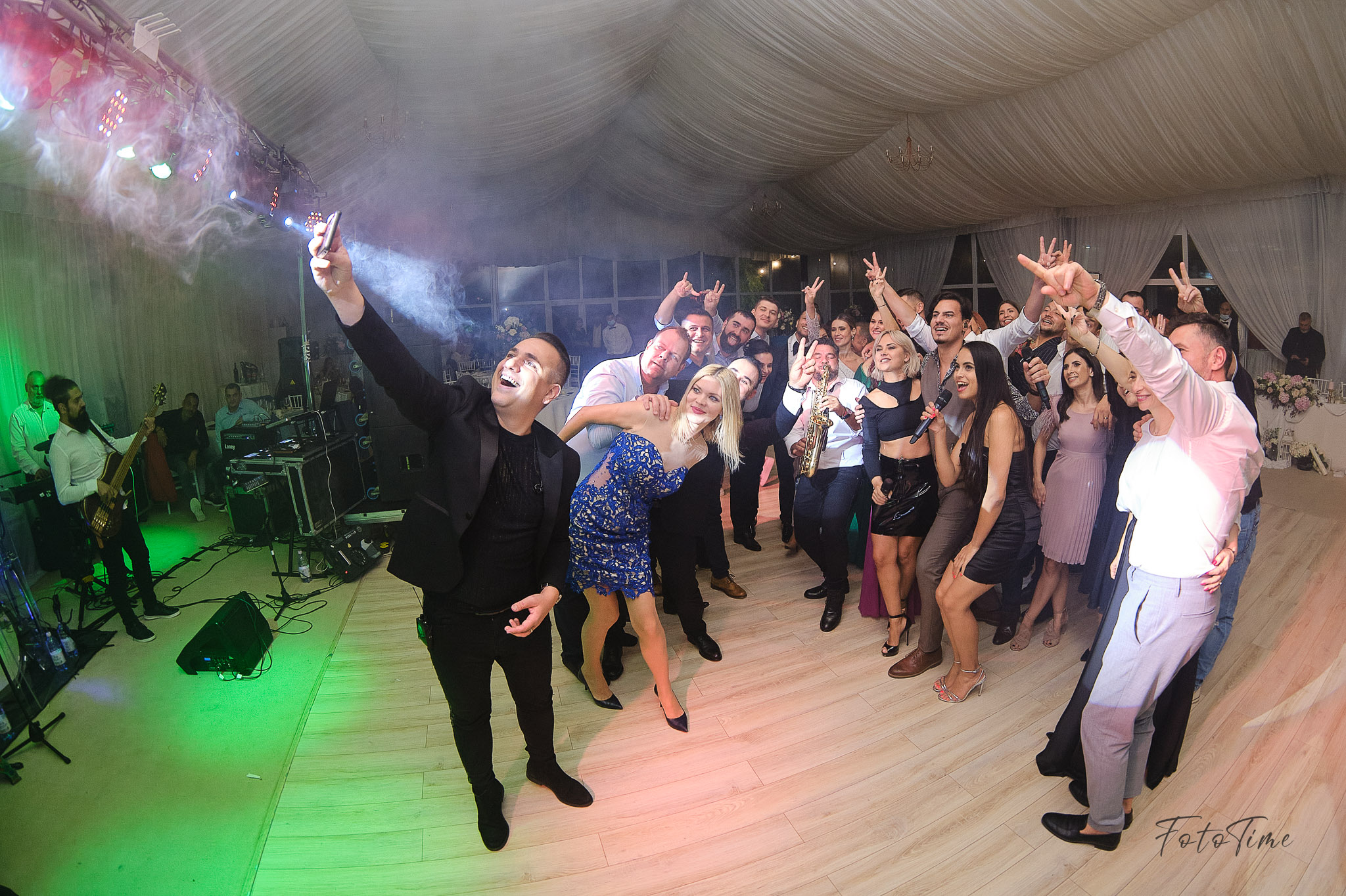 Fotografii Petrecere Nunta Bokaa Buftea cu Trupa Atelier - FotoTime