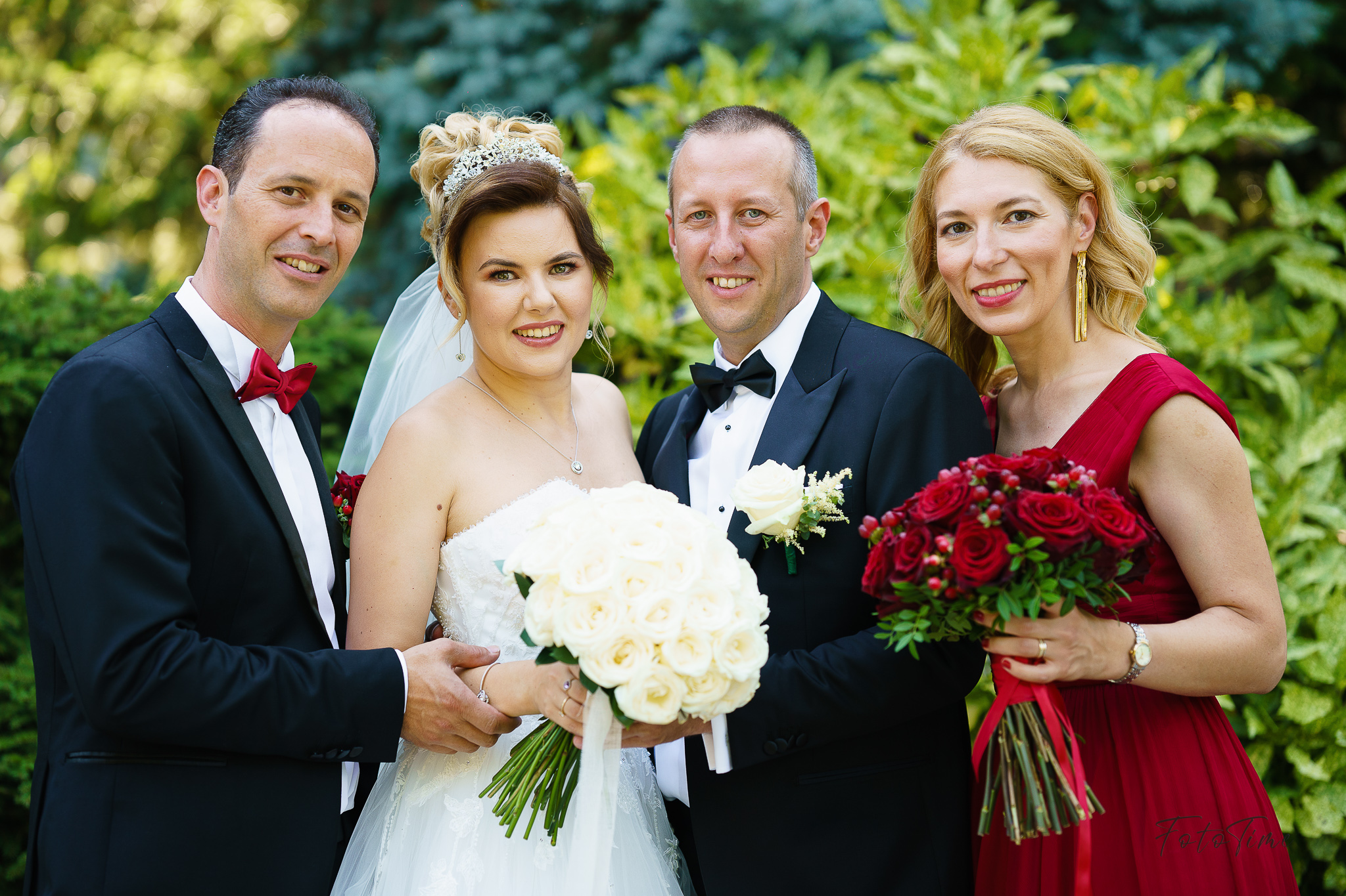 Sedinta foto in ziua nuntii cu miri in Gradina Botanica Bucuresti - FotoTime