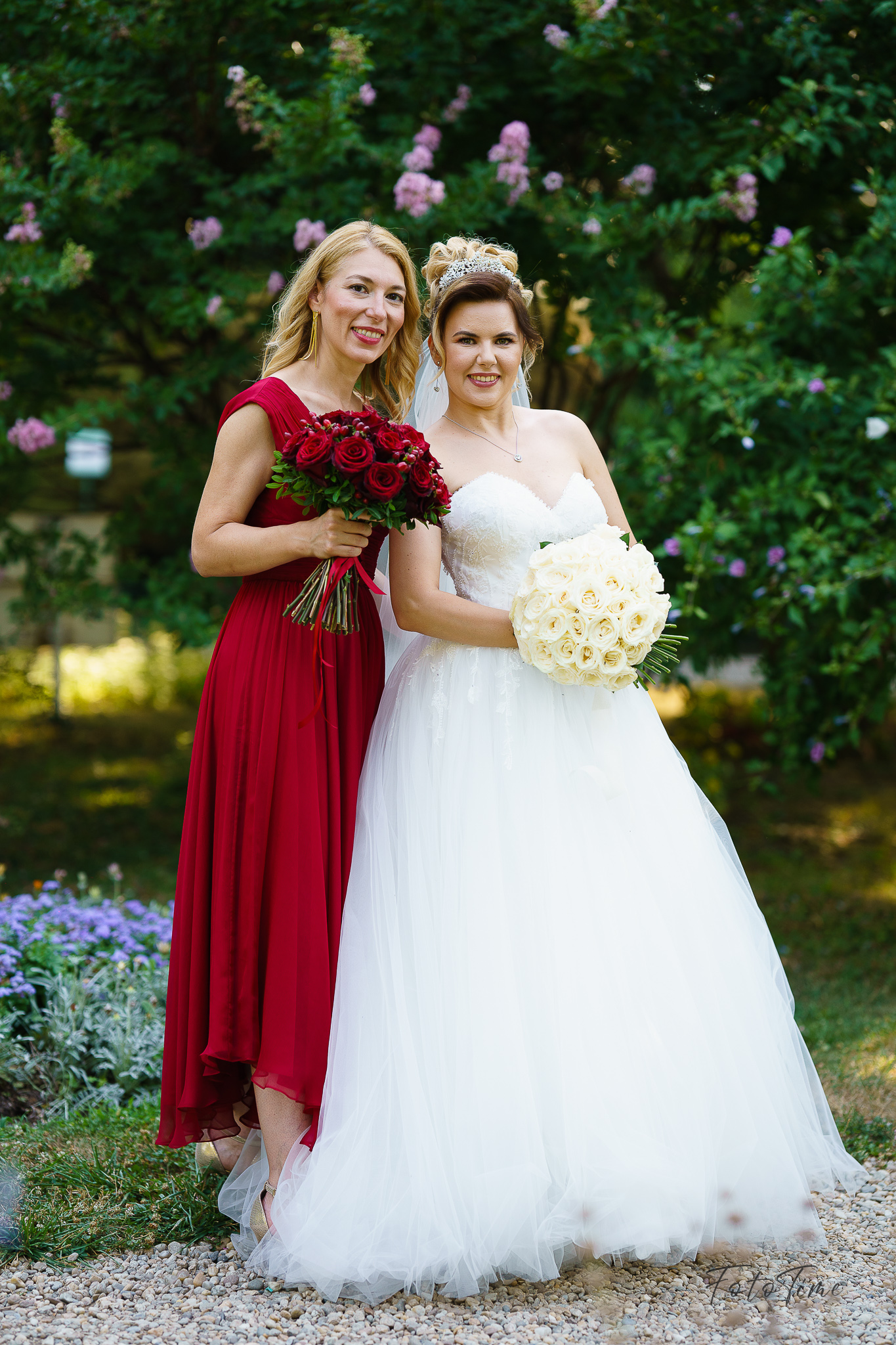 Sedinta foto in ziua nuntii cu miri in Gradina Botanica Bucuresti - FotoTime