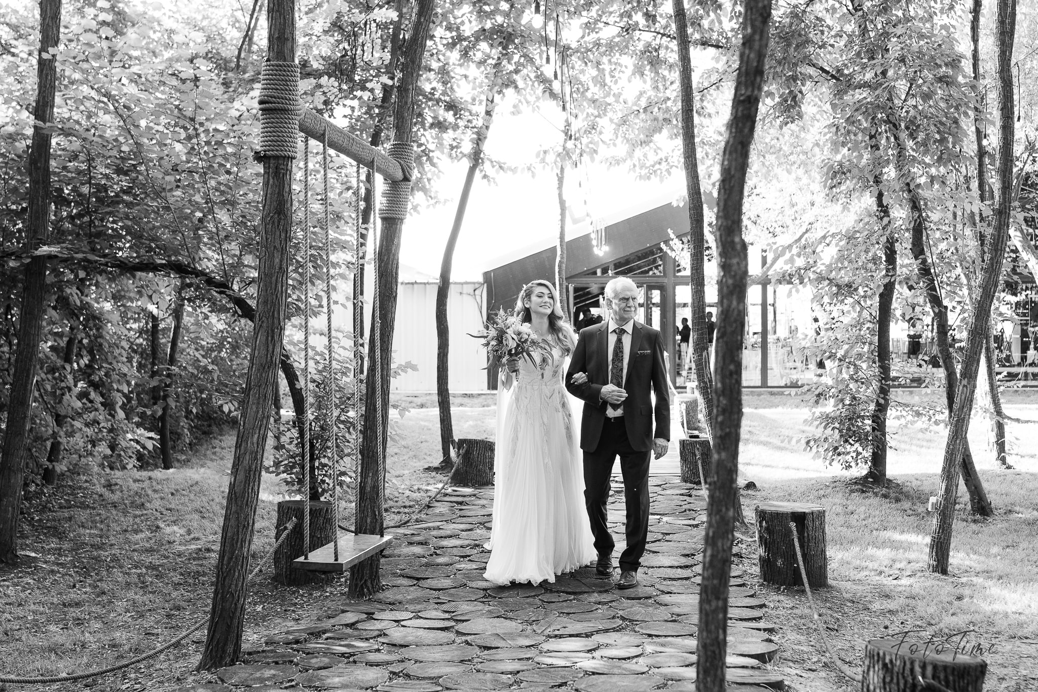 Fotografii Nunta Padurile Regale - FotoTime