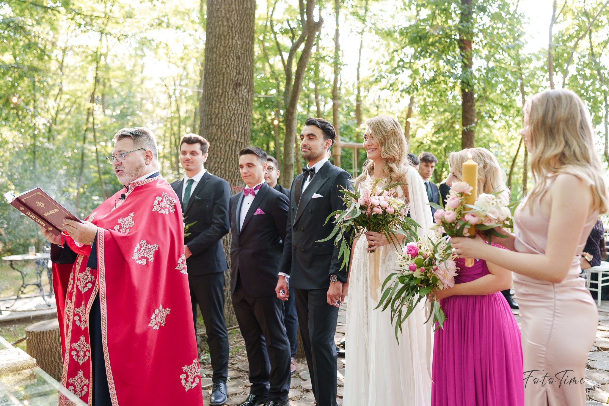 Cununie religioasa in aer liber la Padurile Regale - FotoTime