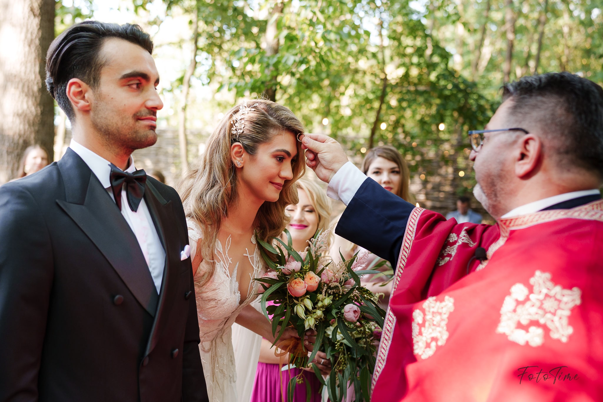 Cununie religioasa in aer liber la Padurile Regale - FotoTime