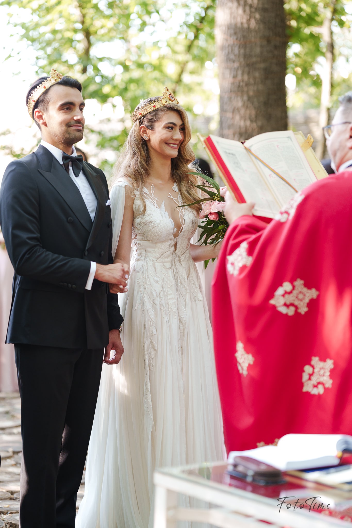 Cununie religioasa in aer liber la Padurile Regale - FotoTime