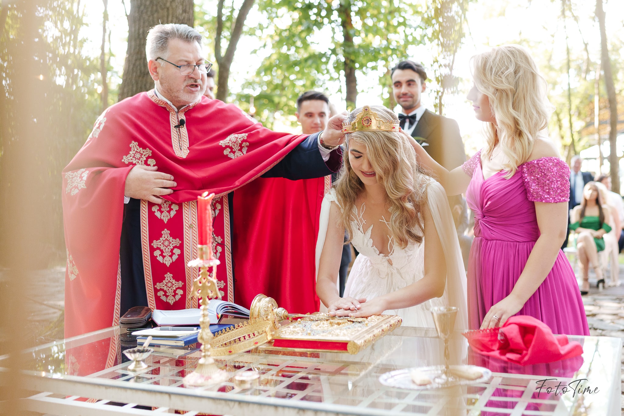 Cununie religioasa in aer liber la Padurile Regale - FotoTime