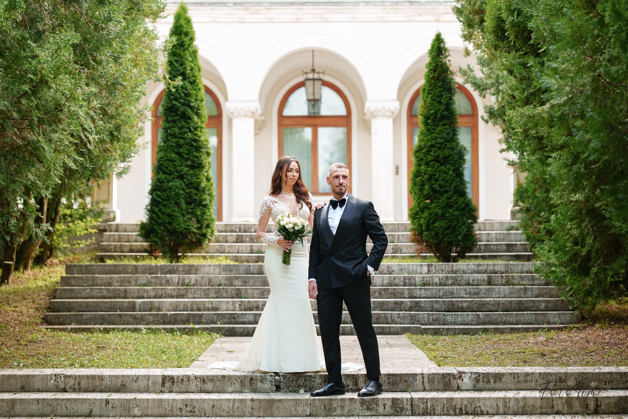 Sedință foto “Trash the Dress” la Palatul Snagov cu Fototime - Fotograf de Nuntă