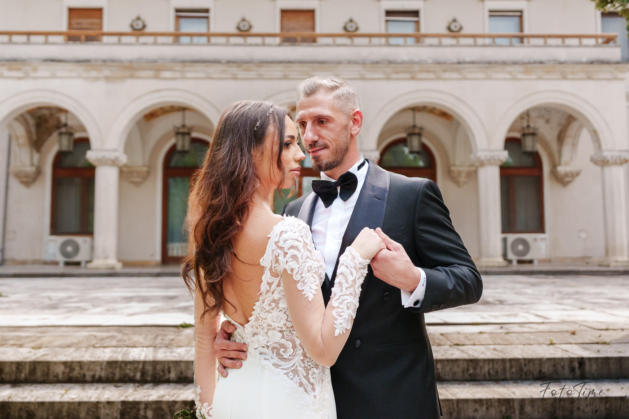 Sedință foto “Trash the Dress” la Palatul Snagov cu Fototime - Fotograf de Nuntă