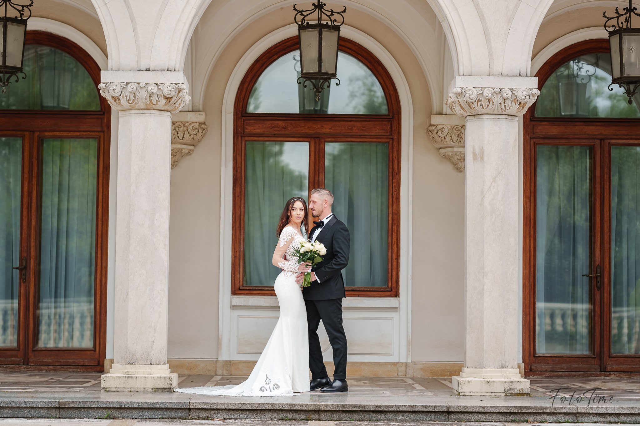 Sedinta foto Trash the Dress la Palatul Snagov cu Fototime - Fotograf de Nunta