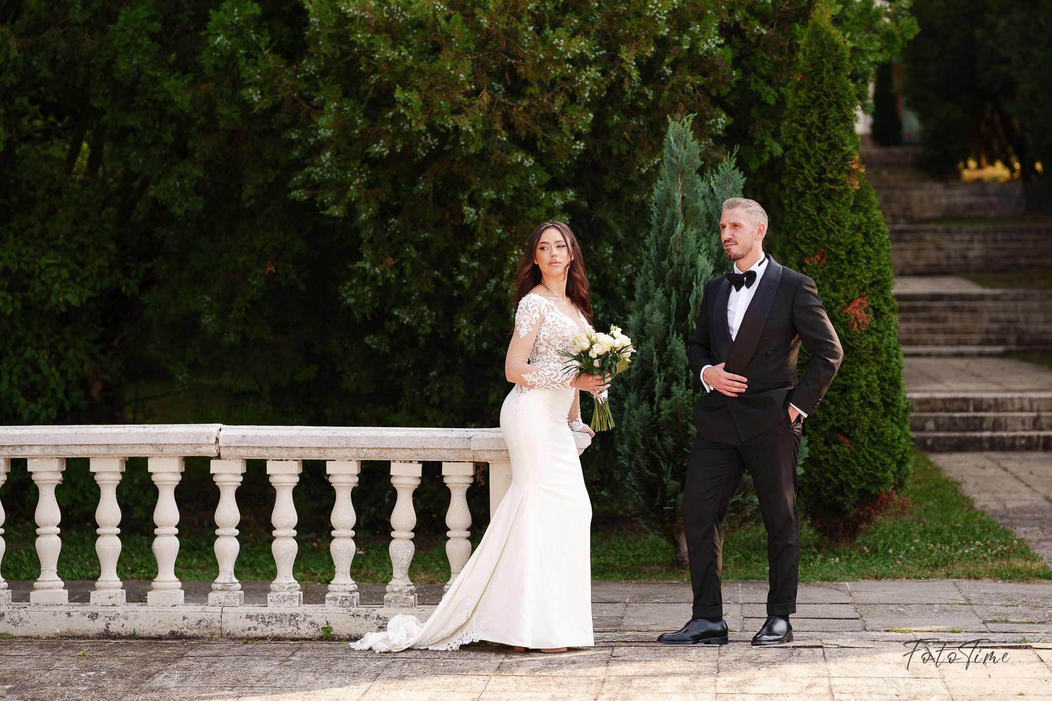 Sedinta foto Trash the Dress la Palatul Snagov cu Fototime - Fotograf de Nunta