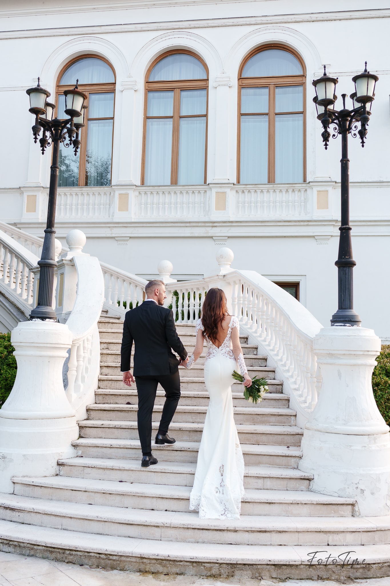 Sedinta foto Trash the Dress la Palatul Snagov cu Fototime - Fotograf de Nunta