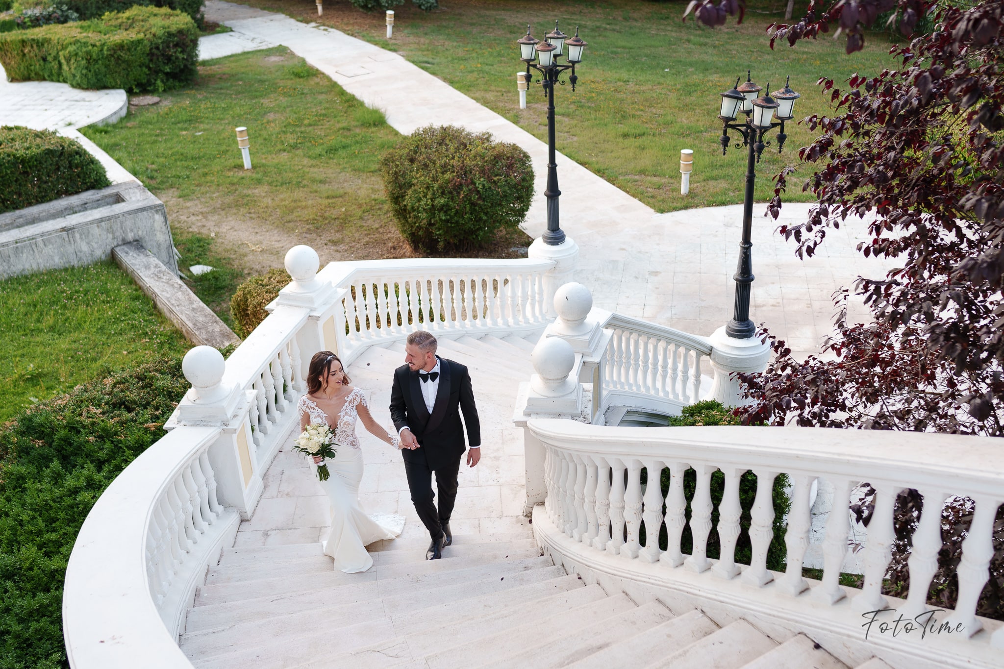 Sedinta foto Trash the Dress la Palatul Snagov cu Fototime - Fotograf de Nunta