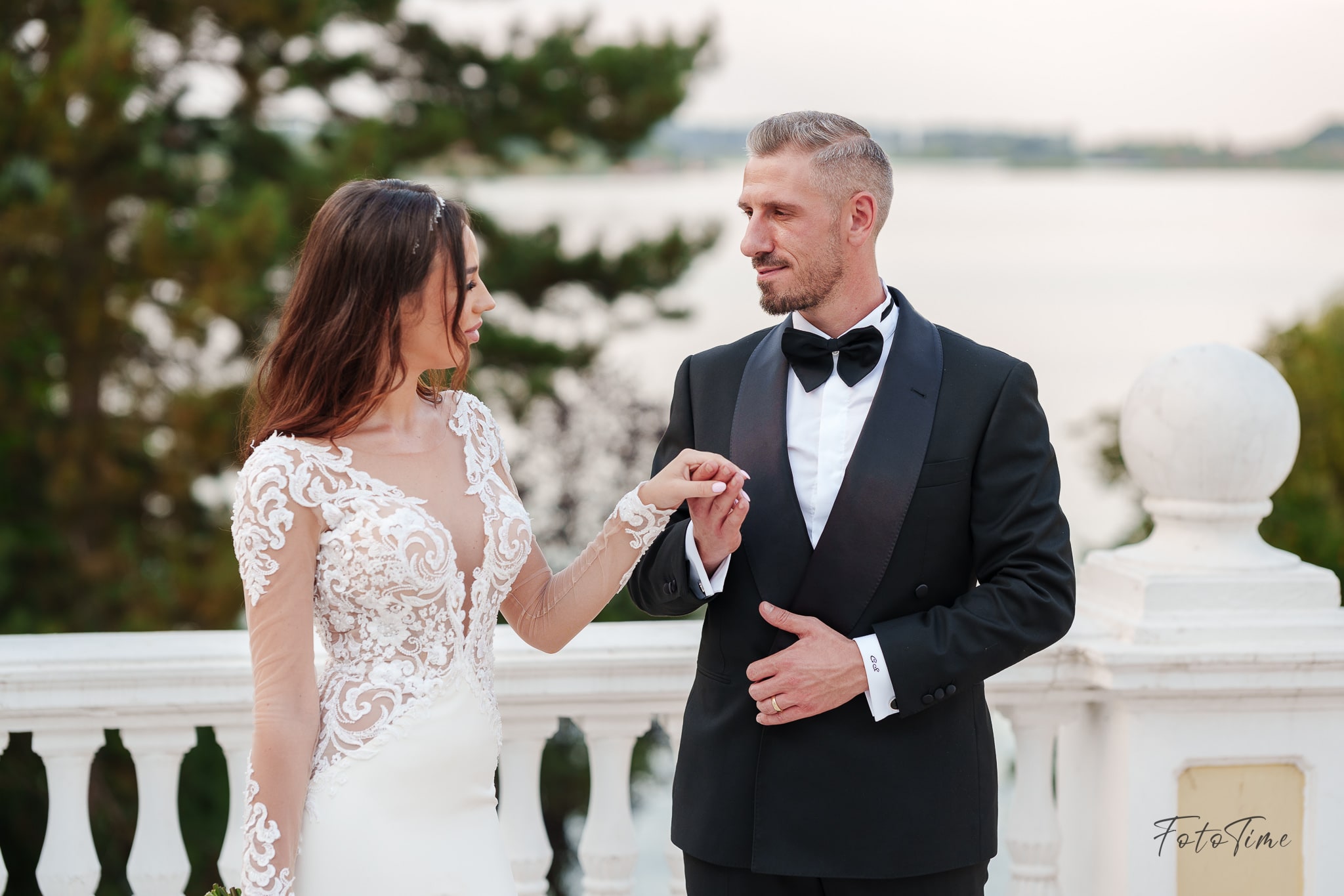 Sedinta foto Trash the Dress la Palatul Snagov cu Fototime - Fotograf de Nunta