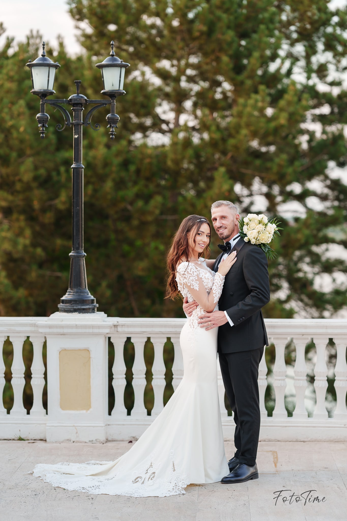 Sedinta foto Trash the Dress la Palatul Snagov cu Fototime - Fotograf de Nunta