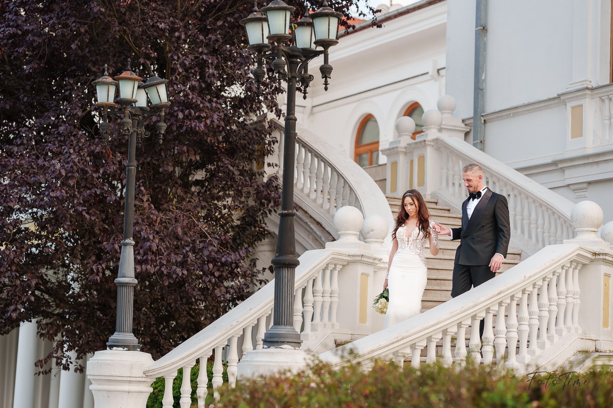 Sedinta foto Trash the Dress la Palatul Snagov cu Fototime - Fotograf de Nunta