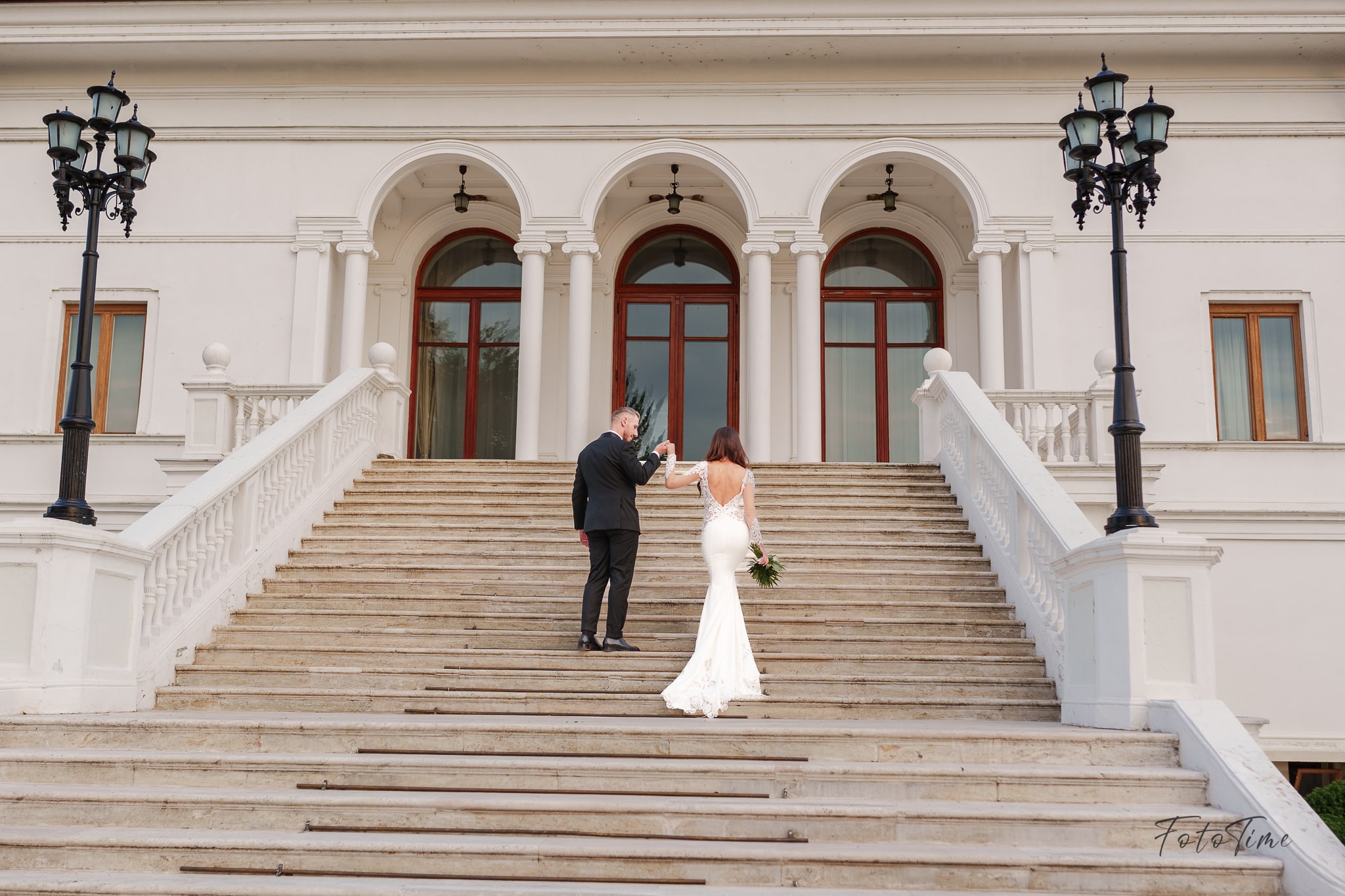 Sedinta foto Trash the Dress la Palatul Snagov cu Fototime - Fotograf de Nunta