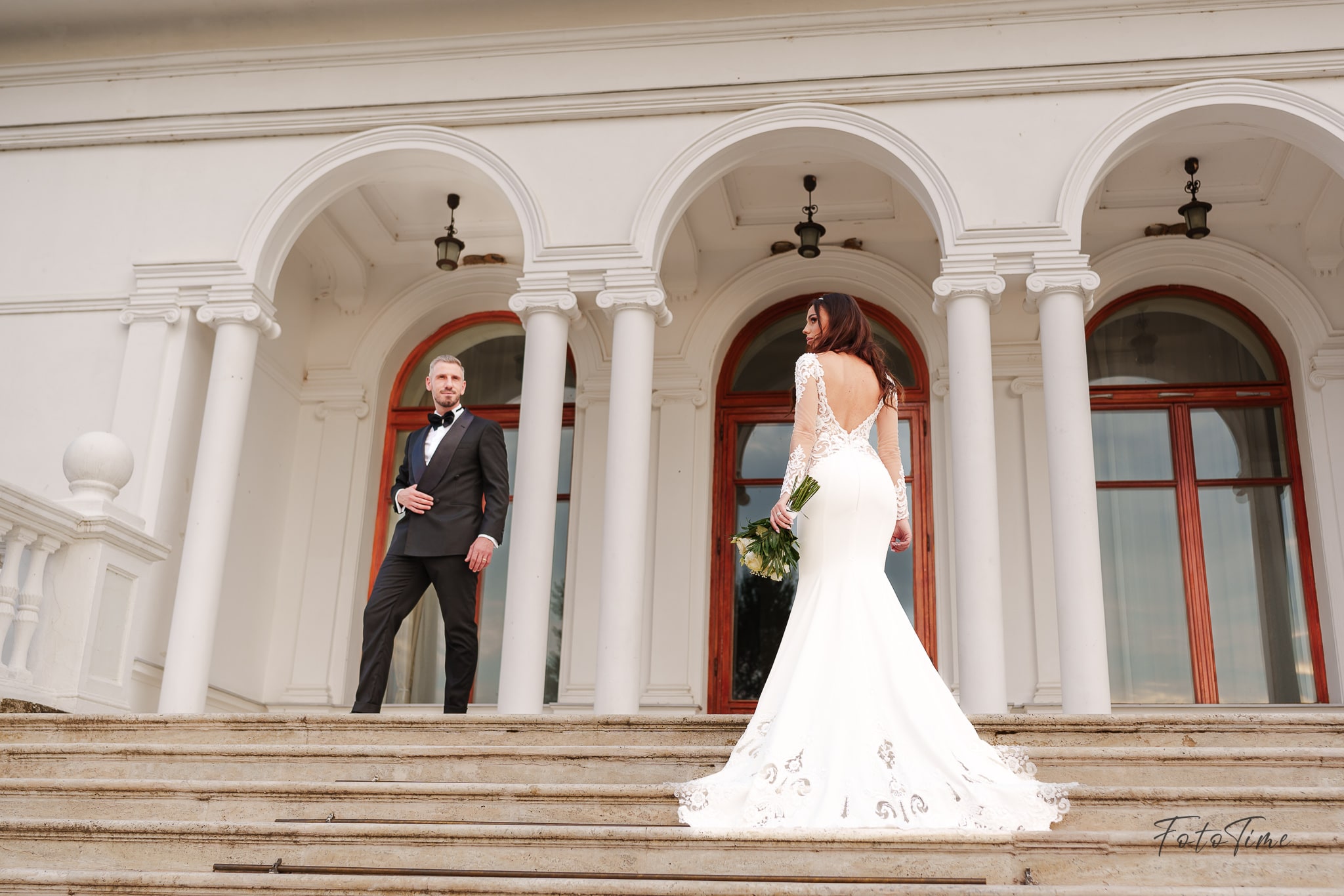 Sedinta foto Trash the Dress la Palatul Snagov cu Fototime - Fotograf de Nunta