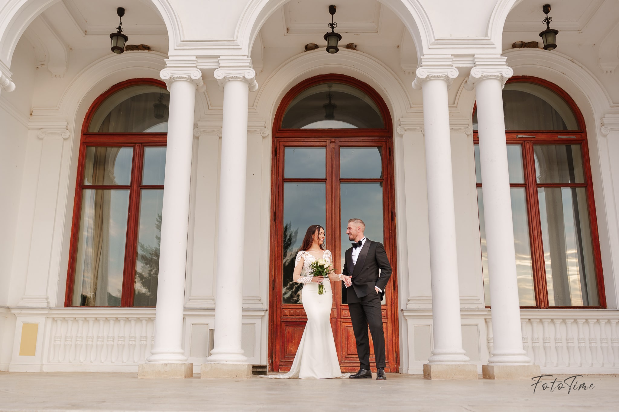 Sedinta foto Trash the Dress la Palatul Snagov cu Fototime - Fotograf de Nunta
