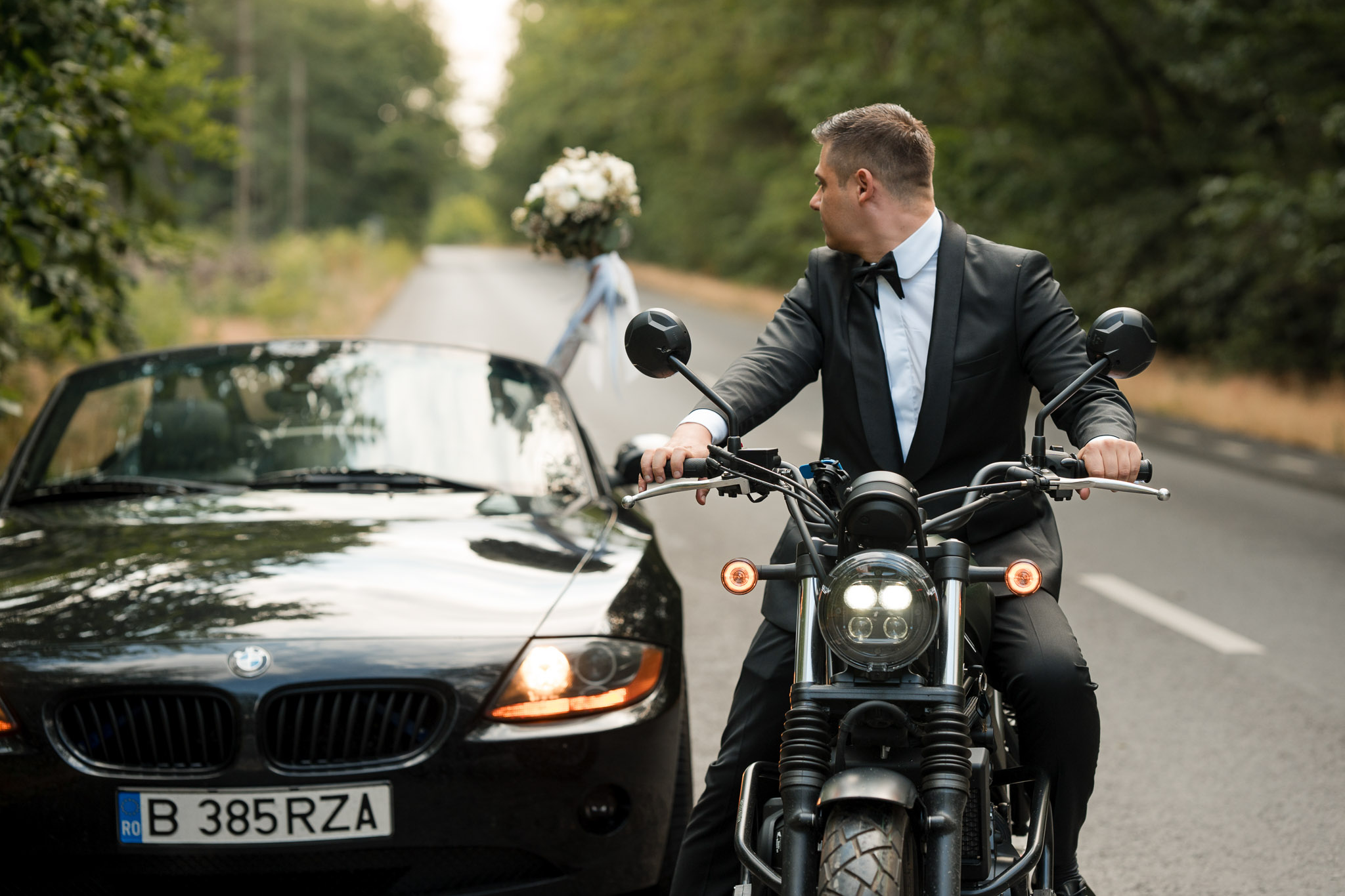 Sedinta foto in ziua nuntii cu motor si bmw la moon events - fototime