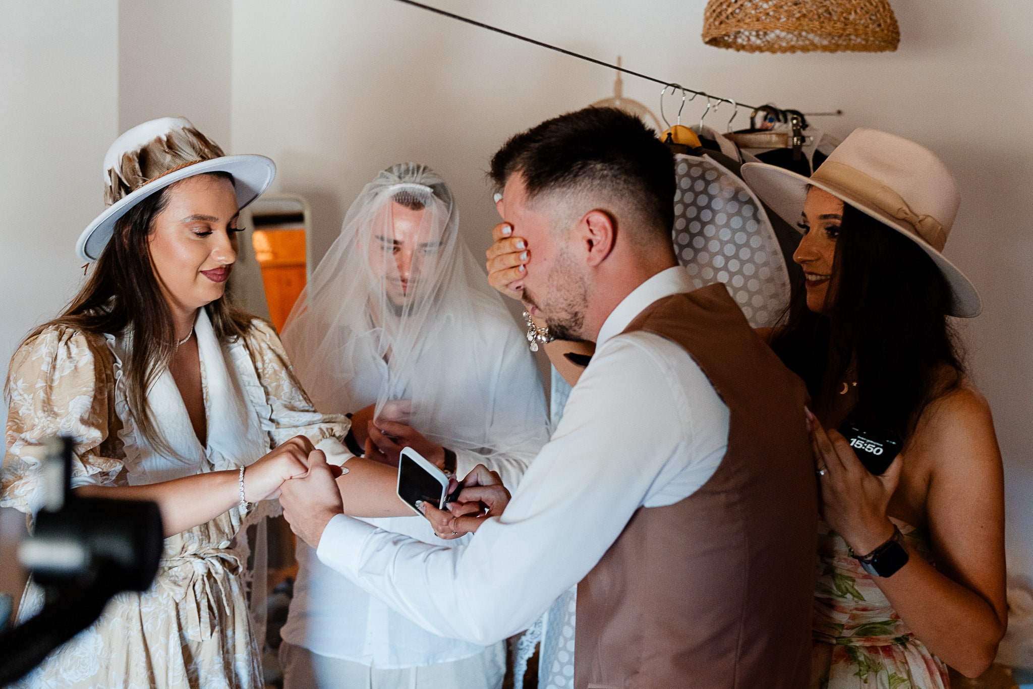 Fotografii de nuntă în hambar la Narrative Events realizate de FotoTime