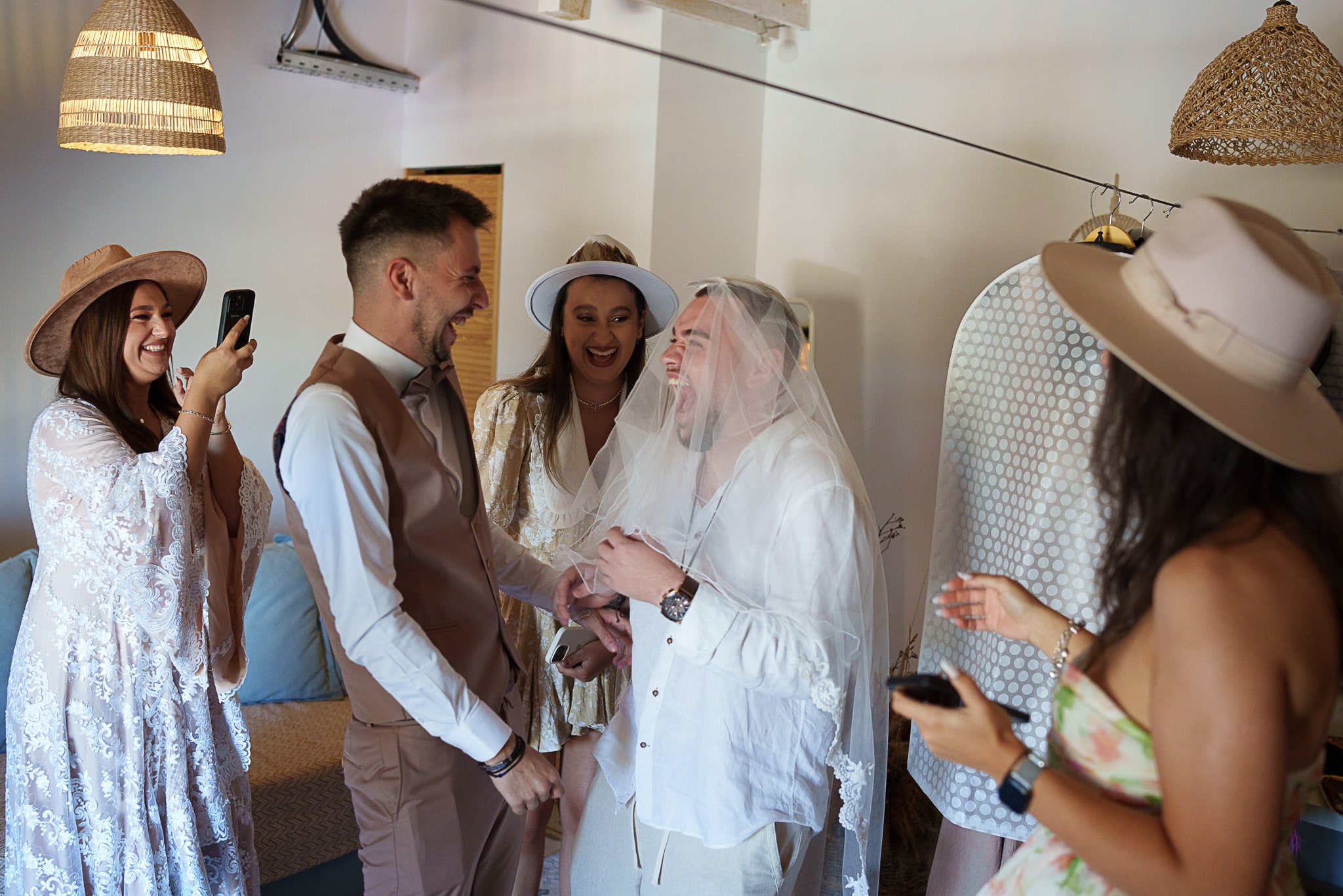 Fotografii de nuntă în hambar la Narrative Events realizate de FotoTime