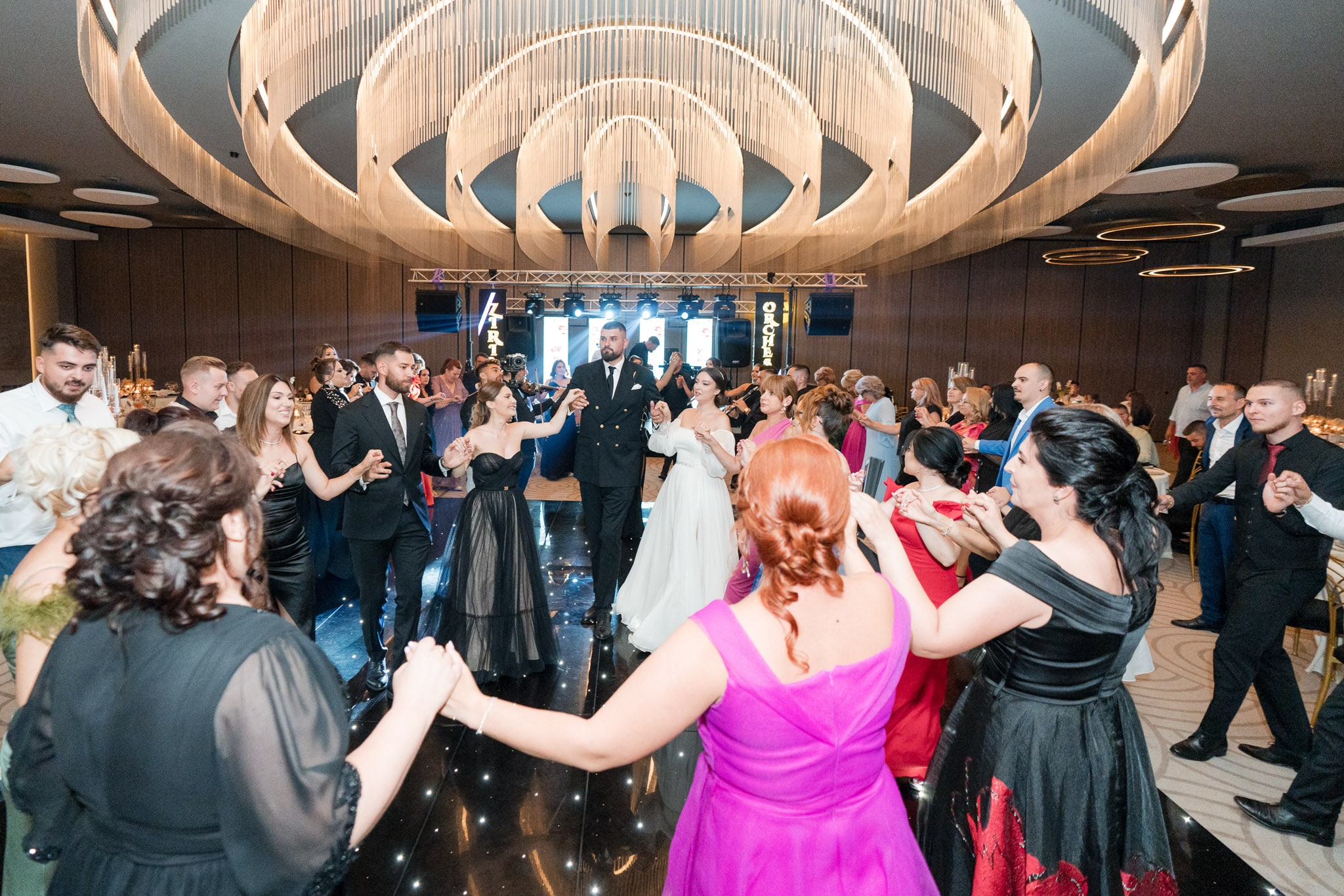 Monato Event București – O nuntă plină de distracție și momente memorabile cu FotoTime, fotograf de nunta Bucuresti