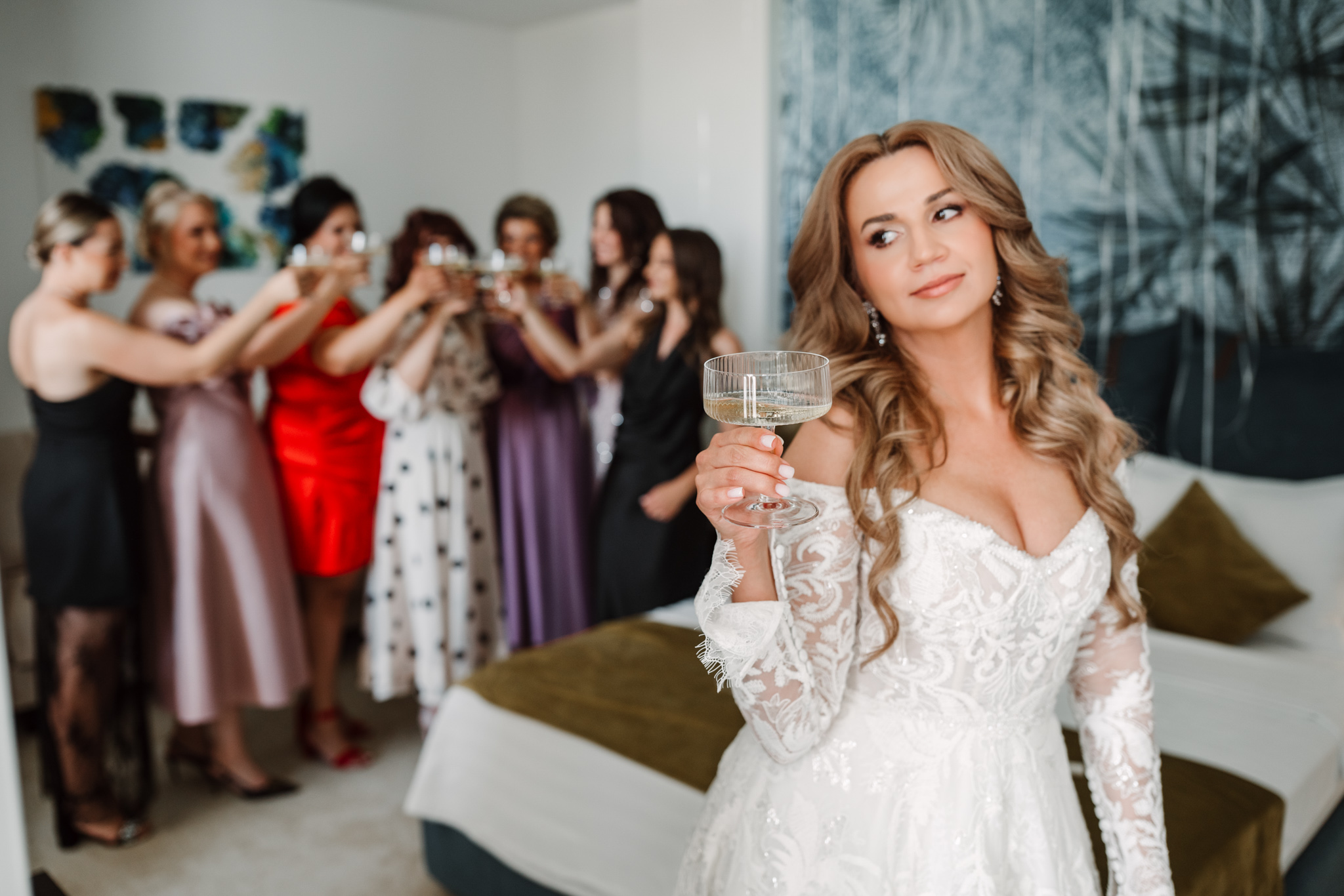 Nuntă Monato Events – Mireasa Iulia și domnișoarele de onoare la un pahar – FotoTime