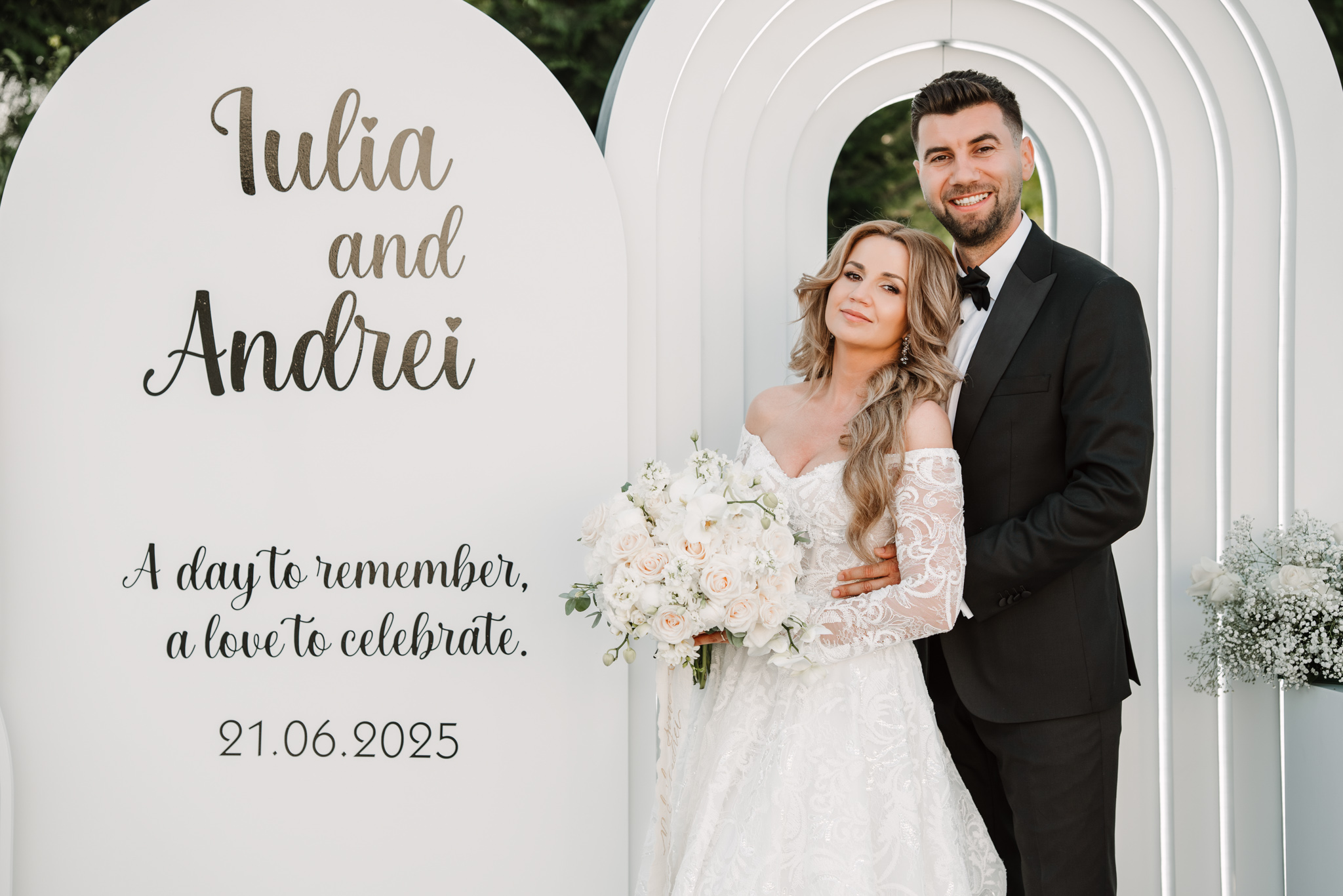 Nuntă Monato Events – Ședință foto de cuplu în decorul floral Monato – FotoTime