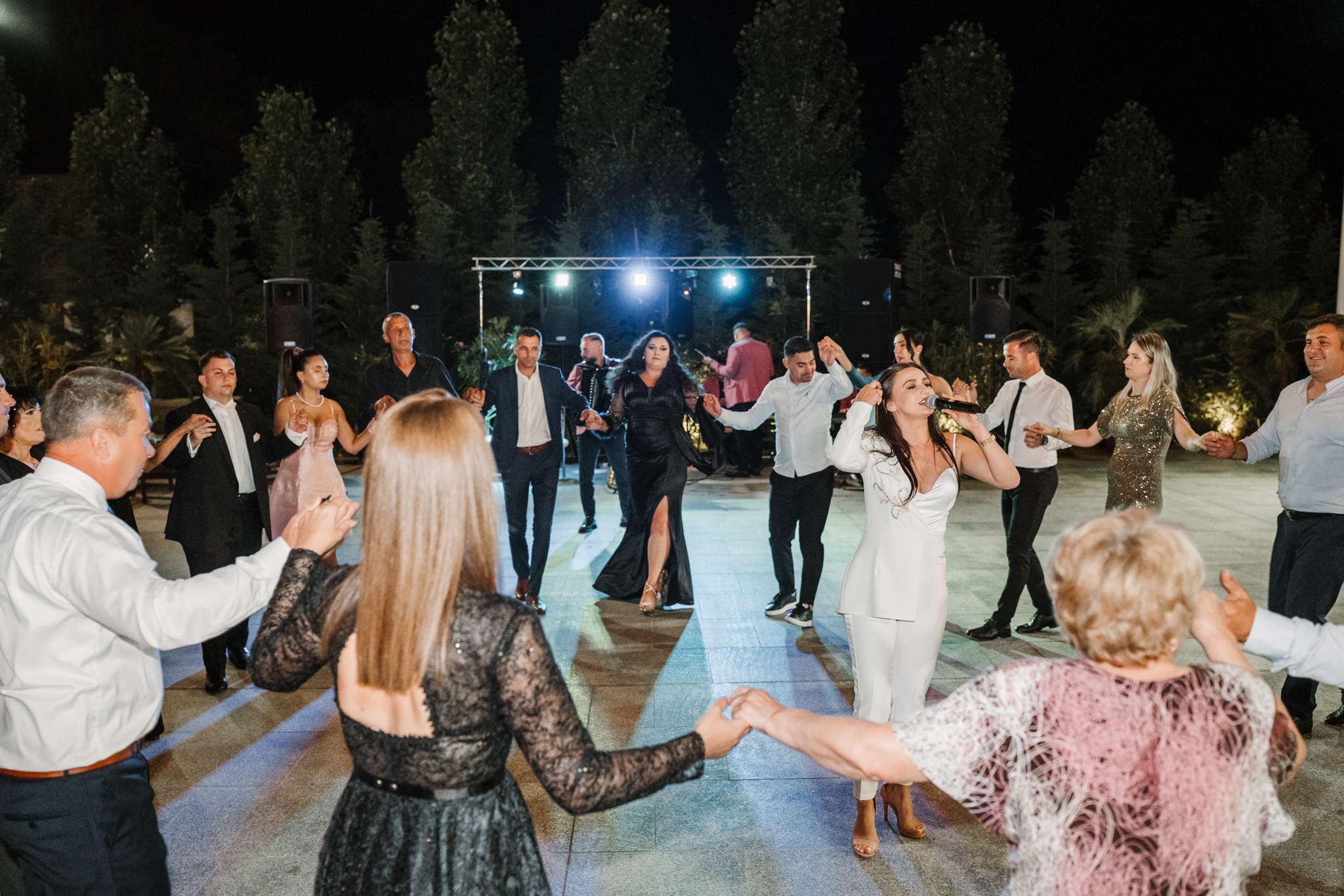 Nuntă Monato Events – Petrecere de nuntă cu ring de dans plin de energie – FotoTime